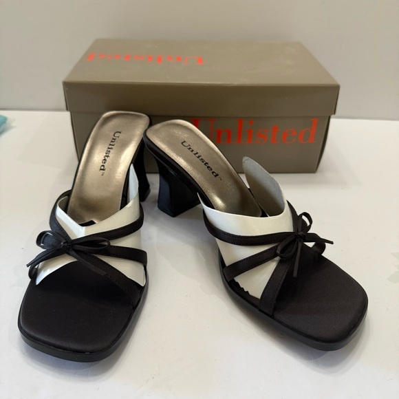 New. Women's UNLISTED Kenneth Cole "date
Party" blk heels slip in size 7.5 - Picture 1 of 9